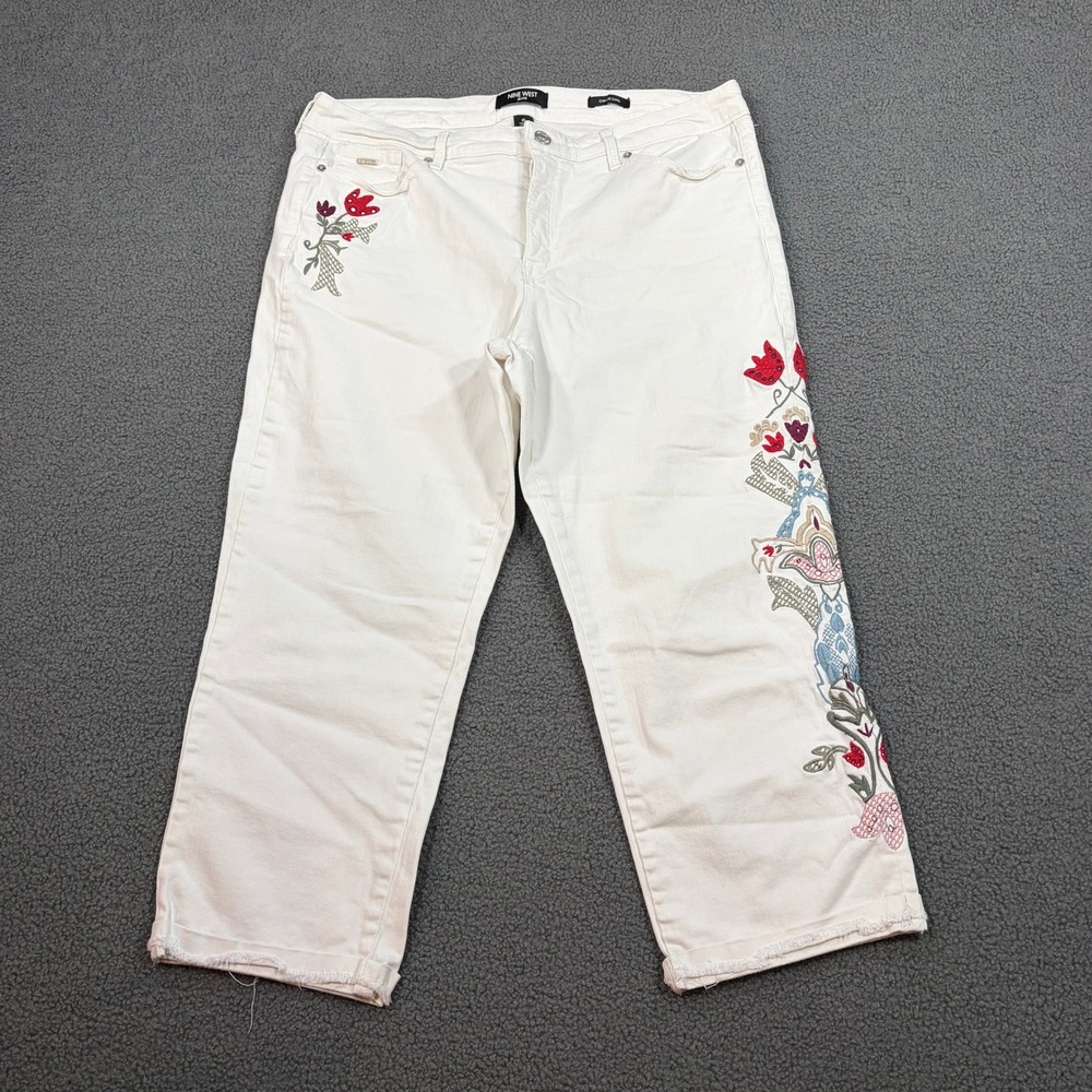 Nine West Jeans Women 16 White Chrystie Capri Floral Embroidered Stretch Raw Hem
